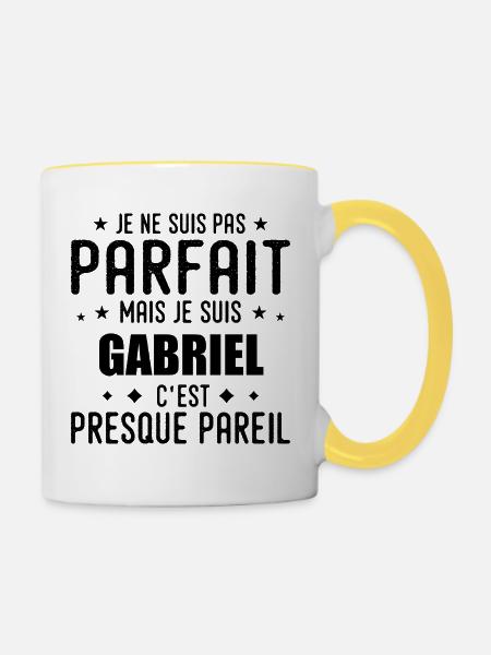 Gabriel: authentisch, unvollkommen, oberflächlich, perfekt - Tasse zweifarbig - Weiß/Gelb