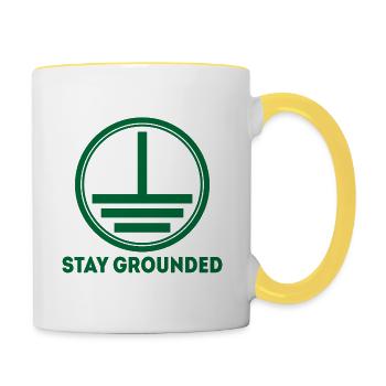 Stay Grounded Elektriker Elektroniker Geschenk - Tasse zweifarbig - Weiß/Gelb - Rechts