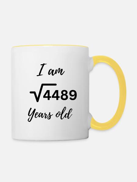 √4489 = 67 – Clever älter werden! - Tasse zweifarbig - Weiß/Gelb