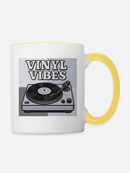Vinyl Vibes Retro Plattenspieler Design - Tasse zweifarbig - Weiß/Gelb