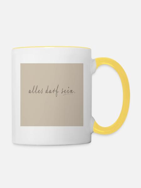alles darf sein – Reduziertes Script Poster - Tasse zweifarbig - Weiß/Gelb
