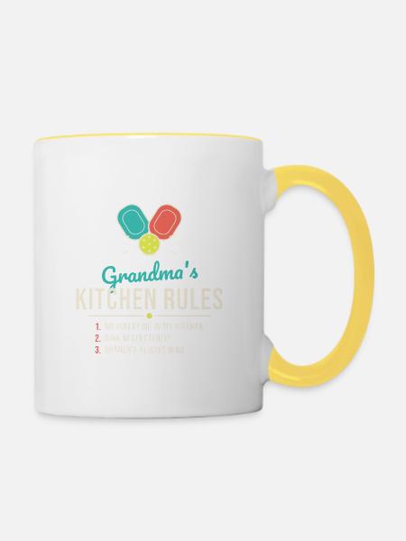 Omas Küchen-Regel-Tee - Tasse zweifarbig - Weiß/Gelb