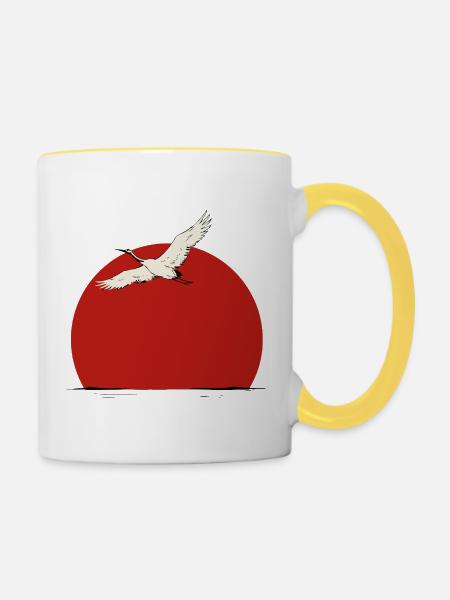 Kranich über roter Sonne - Tasse zweifarbig - Weiß/Gelb