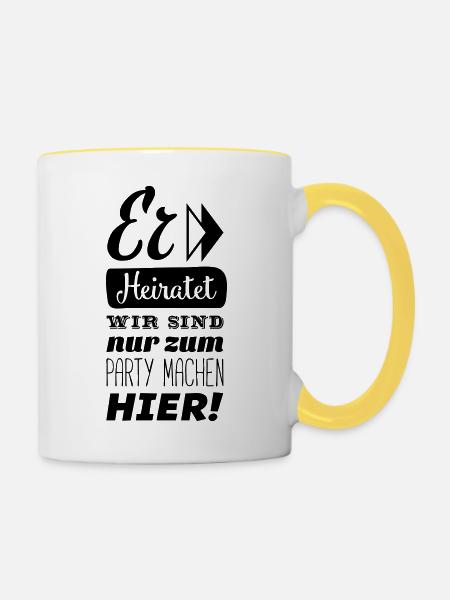 er heiratet wir hier - Tasse zweifarbig - Weiß/Gelb
