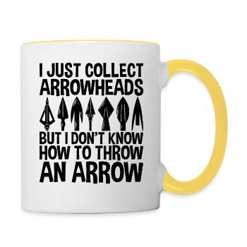 Je collectionne actuellement des collectionneurs de pointes de flèches qui - Mug contrasté - blanc/jaune - Droite