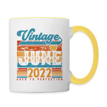 Juni 2022, Vintage-Jubiläumsgeschenk Juni 2022. - Tasse zweifarbig - Weiß/Gelb - Rechts