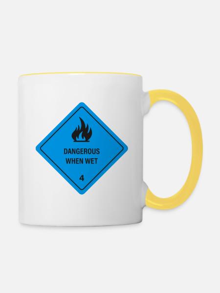 Nass und in Flammen! - Tasse zweifarbig - Weiß/Gelb