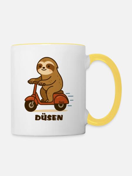 Düsen Faultier auf Roller - Tasse zweifarbig - Weiß/Gelb