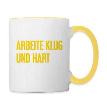 Arbeite Klug Und Hart – Erfolgs-Motto für Macher - Tasse zweifarbig - Weiß/Gelb - Rechts