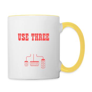 Manual Transmission Car I Real Men Use Three - Tasse zweifarbig - Weiß/Gelb - Rechts