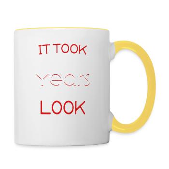Anniversaire 26 ans · chemise · disant anniversaire - Mug contrasté - blanc/jaune - Droite
