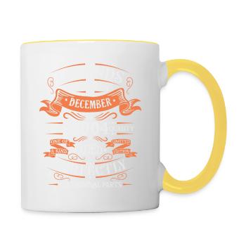 Die Legenden wurden im Dezember 2004 geboren Geschenk - Tasse zweifarbig - Weiß/Gelb - Rechts