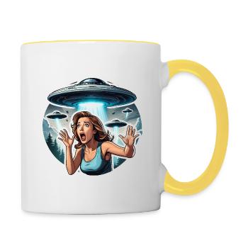 Alien Invasion: Frau rennt um ihr Leben - Tasse zweifarbig - Weiß/Gelb - Rechts