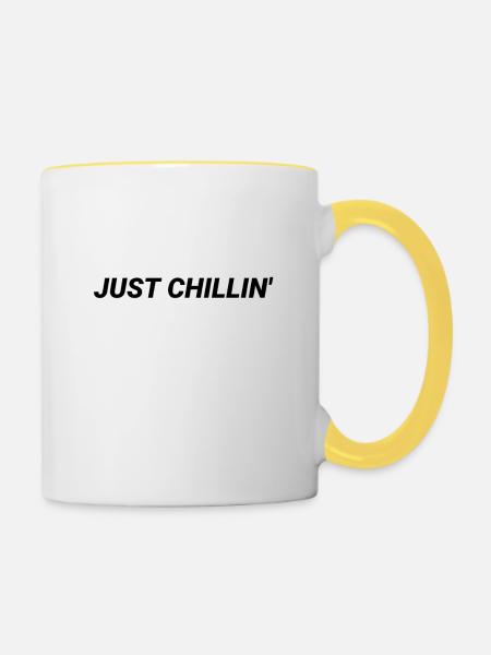 Just Chillin' cooles Design - Tasse zweifarbig - Weiß/Gelb
