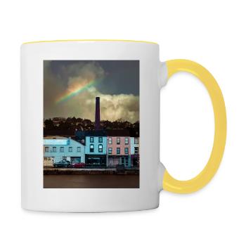 Cork City : un arc-en-ciel au-dessus de Patrick’s Quay - Mug contrasté - blanc/jaune - Droite