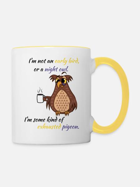 Erschöpfte Nachteule als Frühvogel-Nachtube - Tasse zweifarbig - Weiß/Gelb
