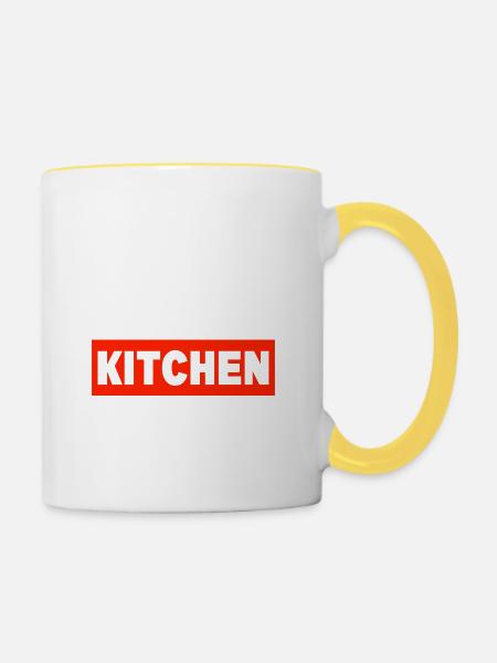 She belongs in the Kitchen - Tasse zweifarbig - Weiß/Gelb