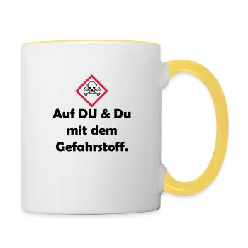 Auf Du und du mit dem Gefahrstoff (schwarz) - Tasse zweifarbig - Weiß/Gelb - Rechts