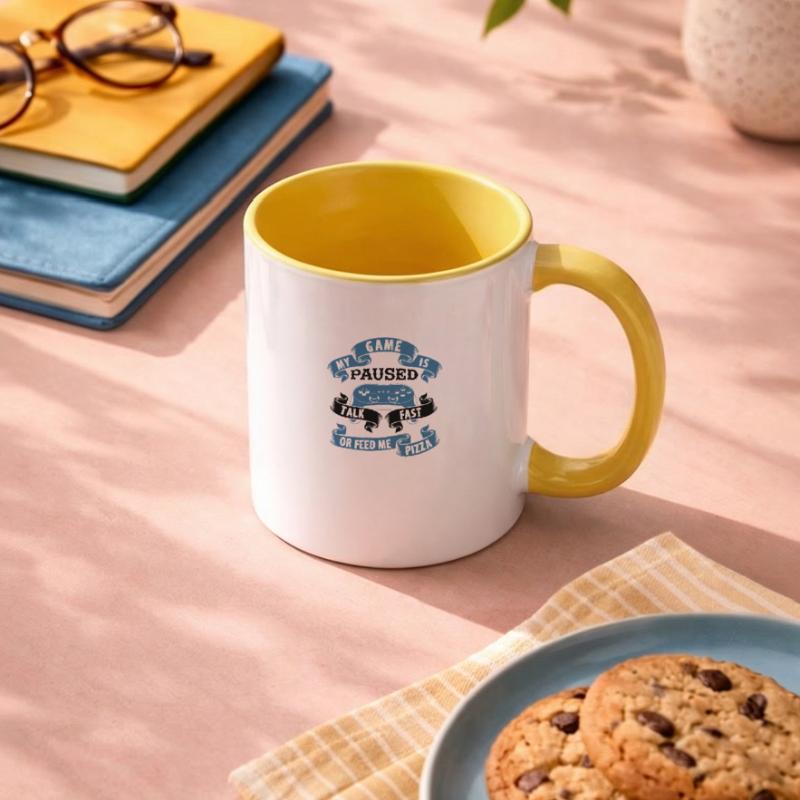 Sprechen Sie schnell oder füttern Sie mich. Tasse zweifarbig