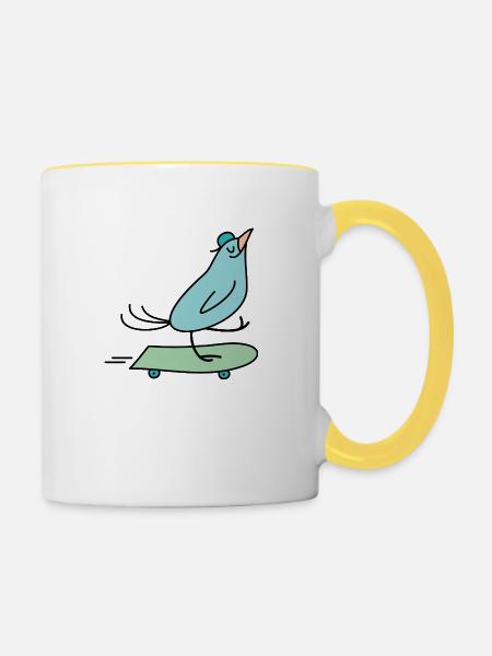 Vogel fährt Skateboard - Tasse zweifarbig - Weiß/Gelb