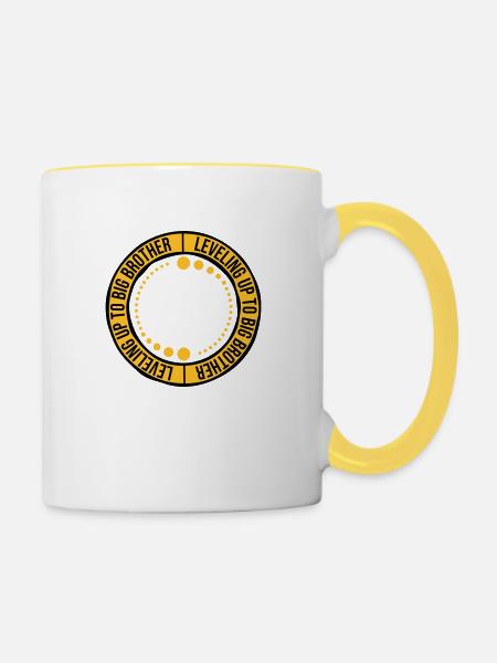Leveling up big brother - Tasse zweifarbig - Weiß/Gelb