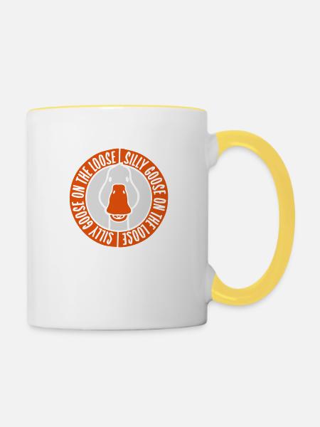 goose on the loose - Tasse zweifarbig - Weiß/Gelb