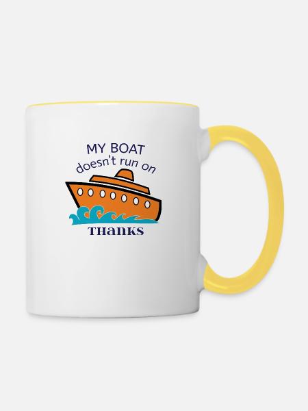 My boat doesnt run on thanks - Contrasting Mug - white/yellow