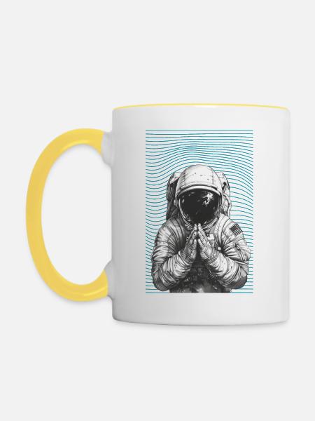Betender Astronaut - Tasse zweifarbig - Weiß/Gelb