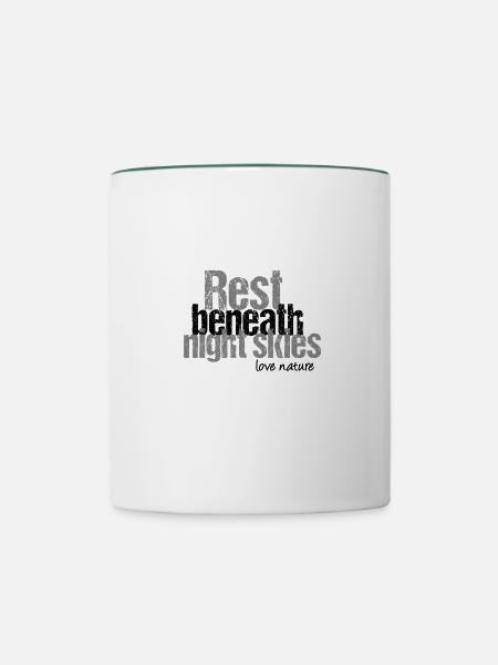 Ruhe unter dem Nachthimmel - Tasse zweifarbig - Weiß/Dunkelgrün