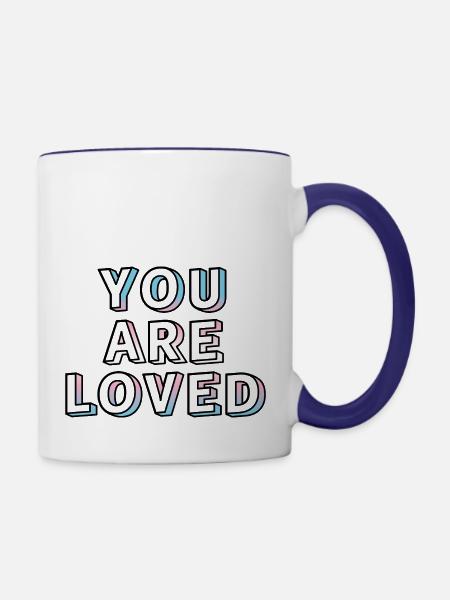 Trans-Jugendliche werden geliebt - Tasse zweifarbig - Weiß/Kobaltblau