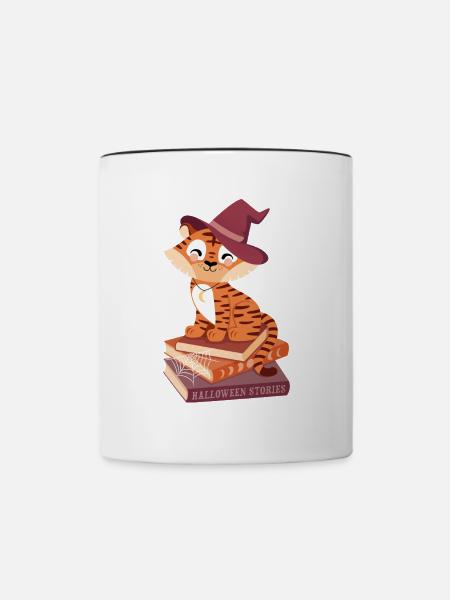 Tiger auf Halloween-Bücherstapel - Tasse zweifarbig - Weiß/Schwarz