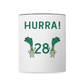 Herren 28. Geburtstag Hurra der Lauch wird 28 Gag - Tasse zweifarbig - Weiß/Schwarz - Vorne