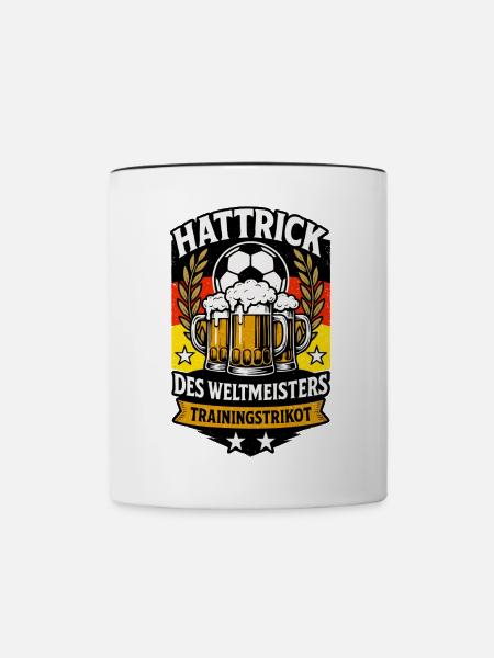 Fußball Bierkrug Design - Tasse zweifarbig - Weiß/Schwarz