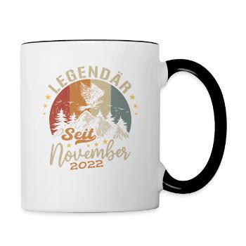Legendär Seit November 2022 - 2022 - Tasse zweifarbig - Weiß/Schwarz - Rechts