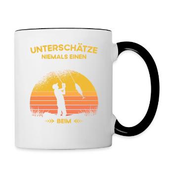 Ne sous-estimez jamais la pêche du vieil homme - Mug contrasté - blanc/noir - Droite