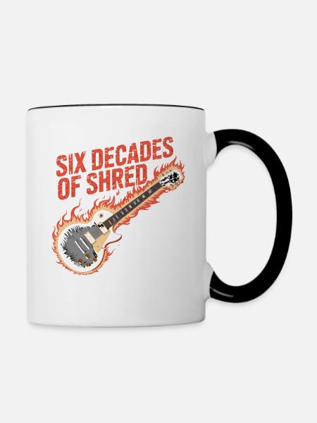 Sechs Jahrzehnte Rock-Gitarre Feuer - Tasse zweifarbig - Weiß/Schwarz