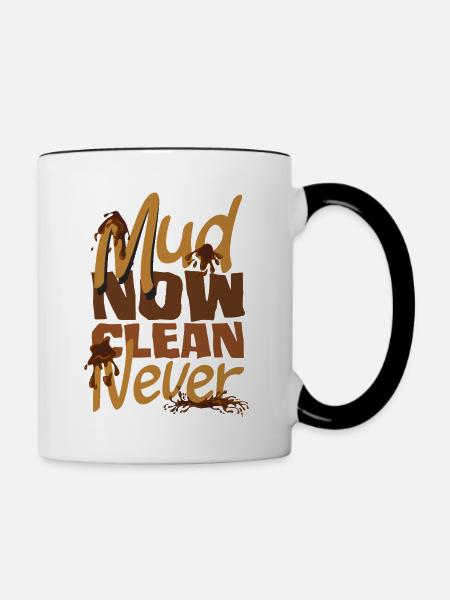 Mädchen Auf Matschigem Hindernislauf - Tasse zweifarbig - Weiß/Schwarz