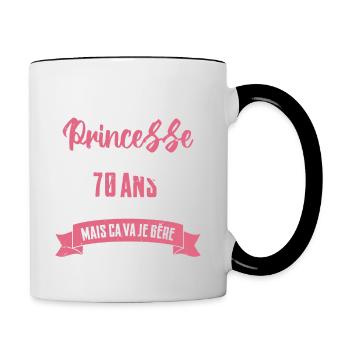 Une princesse a 70 ans, Cadeau d’anniversaire - Mug contrasté - blanc/noir - Droite