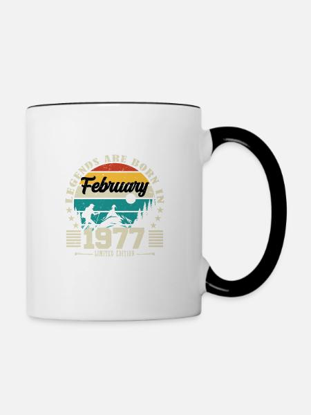 Februar 1977. Geburtstagsgeschenk Februar 1977. - Tasse zweifarbig - Weiß/Schwarz