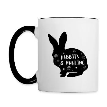 Kaninchen & Hurling - Tasse zweifarbig - Weiß/Schwarz - Links