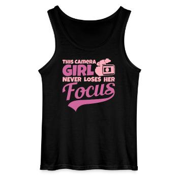Kamerafrau - Gildan Männer Tank Top - Schwarz - Vorne - AI Model Male 185 dark (185cm)