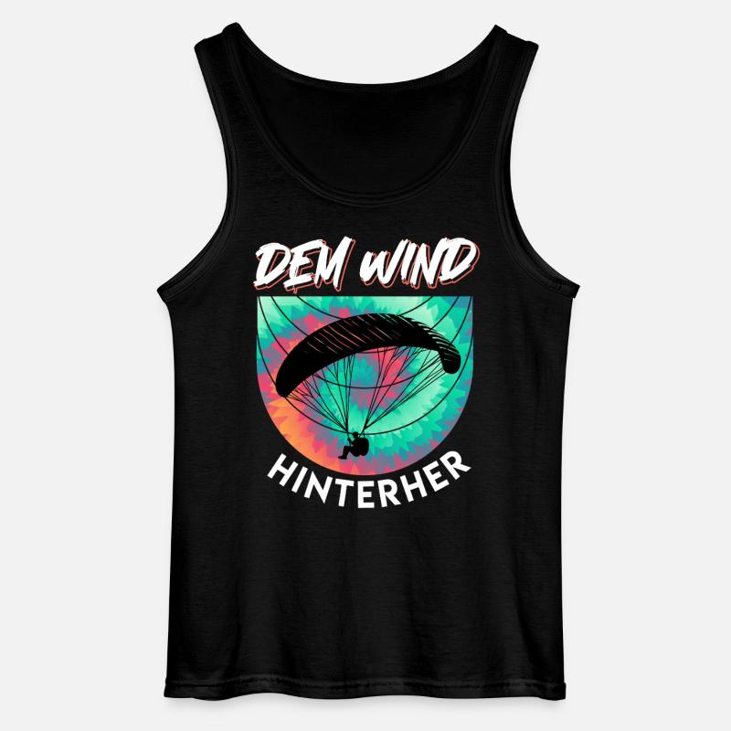 Gleitschirmflieger DEM WIND HINTERHER Lustig - Gildan Männer Tank Top - Schwarz