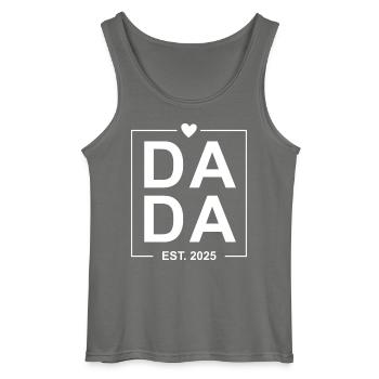 Dada Est 2025 weiß - Gildan Männer Tank Top - Anthrazit - Vorne - AI Model Male 185 dark (185cm)