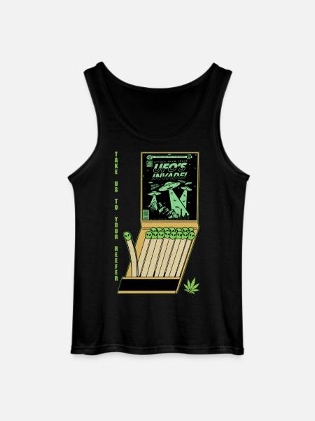 UFO Invasion Vintage Poster Design - Gildan Men’s Tank Top - black
