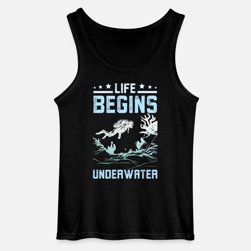 Life Begins underwater - Gildan Männer Tank Top - Schwarz