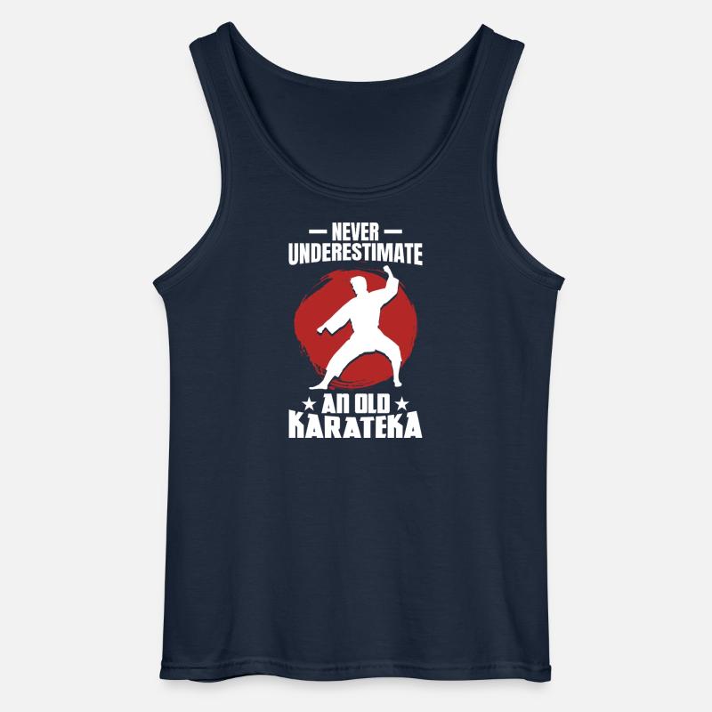 Never Underestimate an Old Karateka - Gildan Männer Tank Top - Navy
