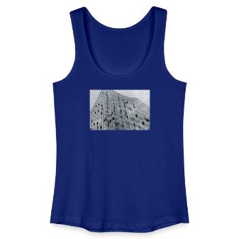 Elbphilharmonie with window cleaners - Women’s Organic Tank Top - royal blue - Front