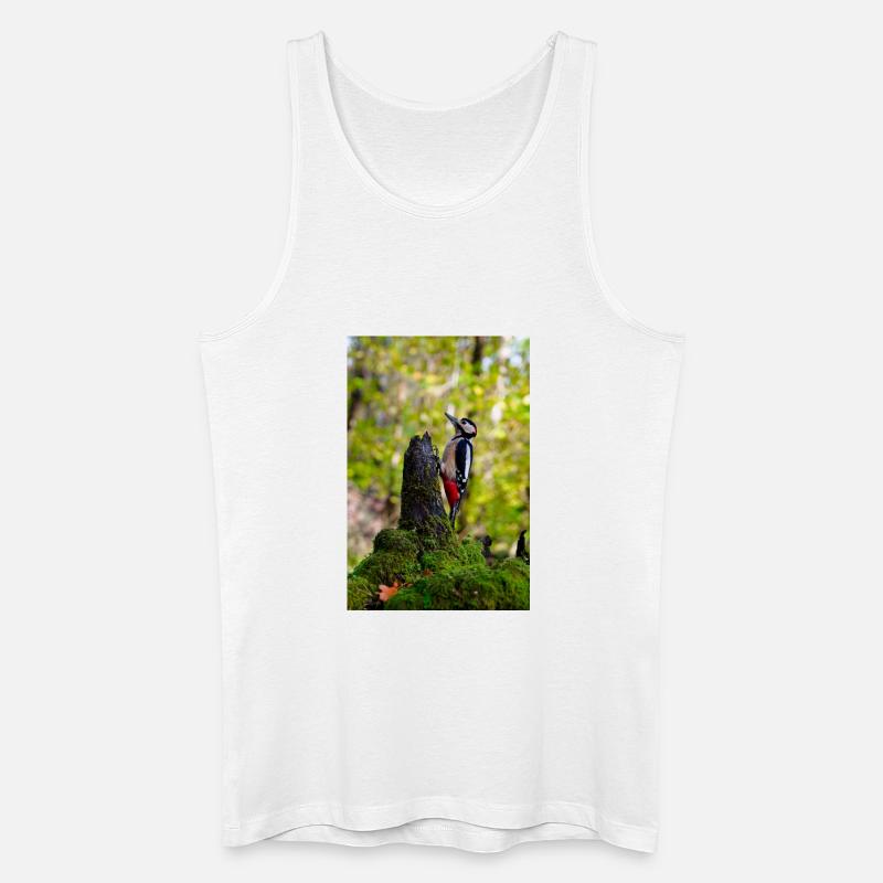 Specht auf moosigem Baumstamm - Männer Bio Tank Top - Weiß