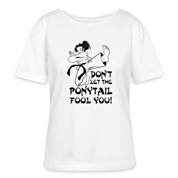 Don't let the Ponytail fool you - karate fight - Stanley/Stella Relaxed Rundhals Frauen Bio-T-Shirt SERENA - Weiß - Vorne - Anna (173cm)