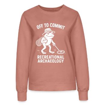 Partir pour s’amuser en archéologie récréative - Sweat Femme - rose poudré - Devant - AI Model Female 172 dark (172cm)